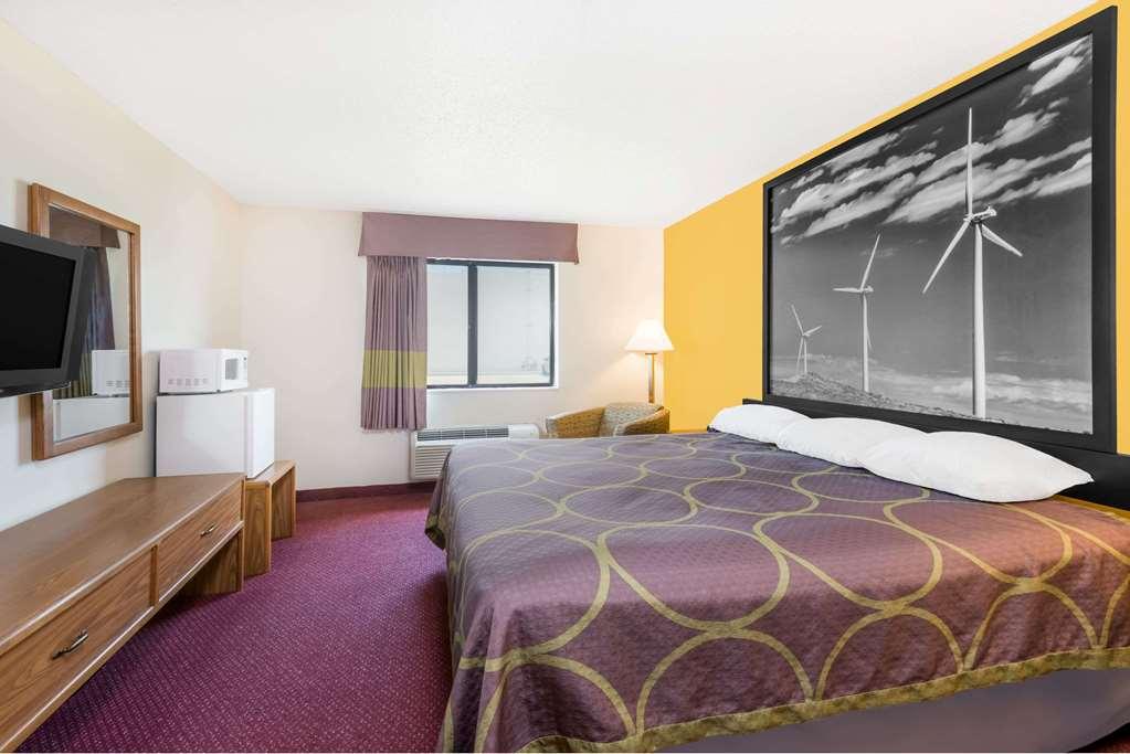 Hotel Super 8 By Wyndham Pratt Zimmer foto