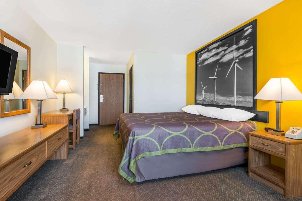 Hotel Super 8 By Wyndham Pratt Zimmer foto