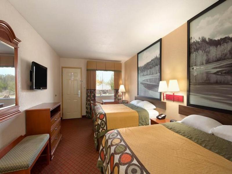 Hotel Super 8 By Wyndham Pratt Exterior foto